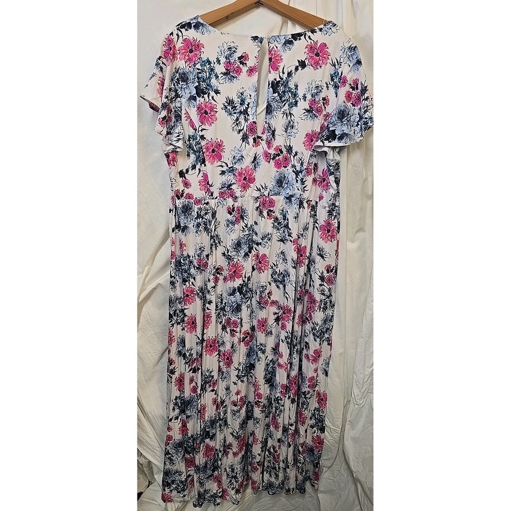NWT Torrid White Floral Print Challis Maxi Dress 3 Feminine Romantic Sz 22/24 - Picture 5 of 7